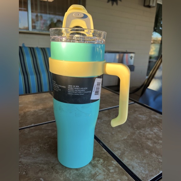 Alpine Cuisine Other - Alpine Cuisine Double Wall Tumbler with handle and metal straw. 400 oz. BPA free